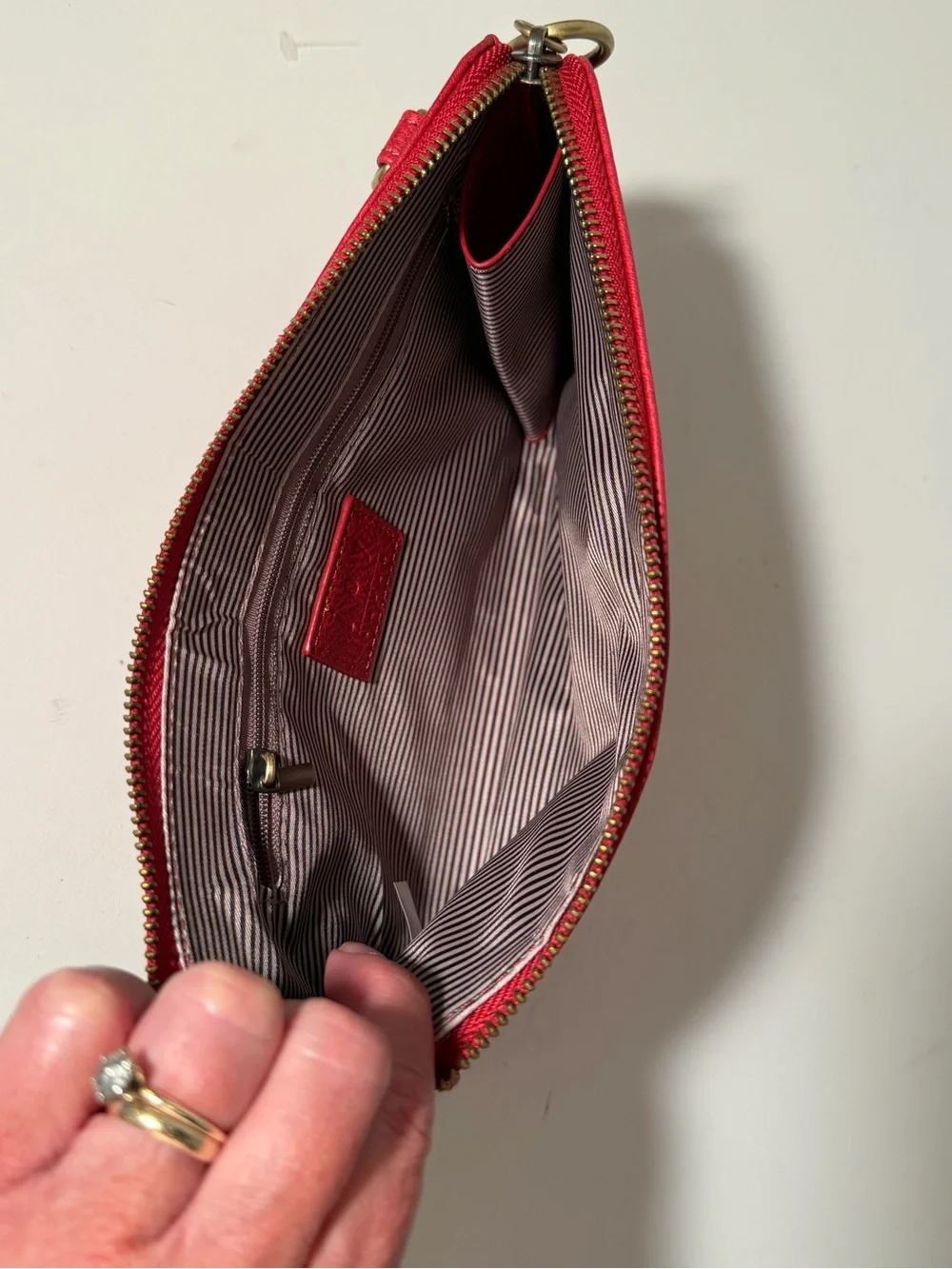 JOY Susan Brand Red Vegan Leather Convertible Crossbody Wallet/Wristlet. NWOT